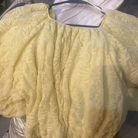 Zara elastic waist crop top, yellow size medium - Picture 3 of 6